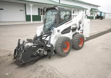 Csúszókormányzású rakodók Bobcat A770
