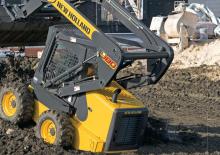 Csúszókormányzású rakodók New Holland L180