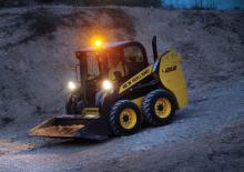 Csúszókormányzású rakodók New Holland L213