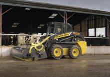 Csúszókormányzású rakodók New Holland L220