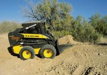 Csúszókormányzású rakodók New Holland LS 170