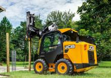 Csúszókormányzású rakodók JCB Robot 135