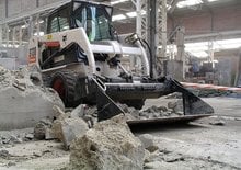 Csúszókormányzású rakodók Bobcat S 130