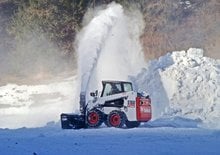 Csúszókormányzású rakodók Bobcat S 160 AHC