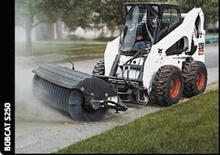 Csúszókormányzású rakodók Bobcat S 250