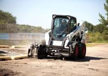 Csúszókormányzású rakodók Bobcat S650