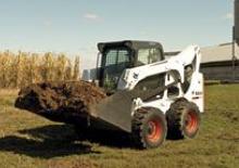 Csúszókormányzású rakodók Bobcat S750