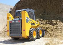 Csúszókormányzású rakodók Gehl SL 4640 SXT