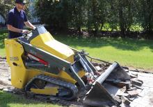 Csúszókormányzású rakodók Wacker Neuson SM60