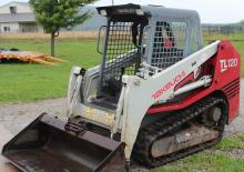 Csúszókormányzású rakodók Takeuchi TL 120