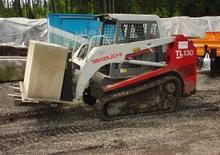 Csúszókormányzású rakodók Takeuchi TL 130