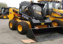 Csúszókormányzású rakodók XCMG XT750