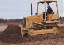 Dózerek Caterpillar D 4 C