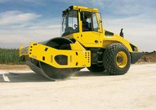 Egyhengeres hengerek Bomag BW 214 DH-4