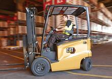 Elektromos targoncák Caterpillar EP25ACN