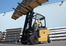 Elektromos targoncák Caterpillar EP40N