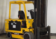 Elektromos targoncák Caterpillar M 80 D SA