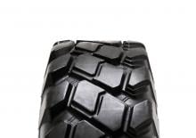 Éptőgép abroncsok Camso TLH 753 13.00-24