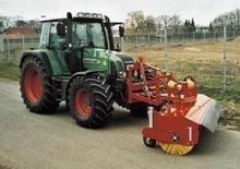 Felszerelhető seprők Dücker SFK 2400