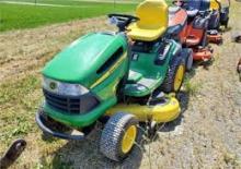 Fűnyíró és kertitraktorok John Deere 155C