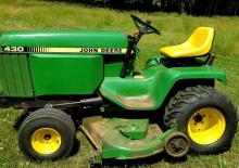Fűnyíró és kertitraktorok John Deere 430