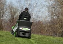 Fűnyíró és kertitraktorok Etesia BAHIA MKM