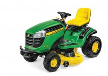 Fűnyíró és kertitraktorok John Deere E130