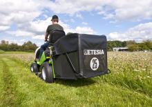 Fűnyíró és kertitraktorok Etesia HYDRO 100 III