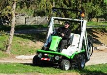 Fűnyíró és kertitraktorok Etesia HYDRO 124 DN