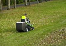 Fűnyíró és kertitraktorok Etesia HYDRO 80 MKHP3