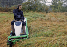 Fűnyíró és kertitraktorok Etesia HYDRO 80 MKHPF