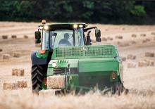 Fűnyíró és kertitraktorok John Deere S160 
