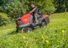 Fűnyíró és kertitraktorok SECO Starjet P4 4x4