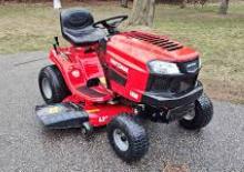Fűnyíró és kertitraktorok Craftsman T130 CMXGRAM1130038
