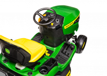 Fűnyíró és kertitraktorok John Deere X147R