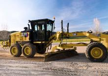 Gréderek Caterpillar 140 AWD - LVR