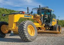Gréderek Komatsu GD655-6