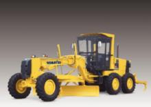 Gréderek Komatsu GD663 A-2