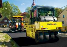 Gumihengerek Ammann AP 240 T3