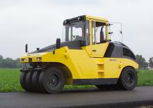 Gumihengerek Bomag BW 24 RH