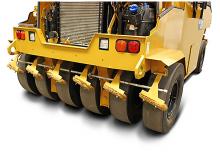 Gumihengerek Caterpillar CW16