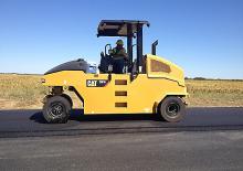 Gumihengerek Caterpillar CW16