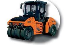 Gumihengerek Hamm HD 150 TT