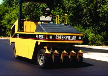 Gumihengerek Caterpillar PS 150