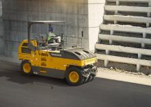 Gumihengerek Volvo PT220 