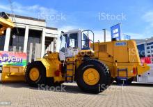Gumikerekes dózerek Belaz 68020