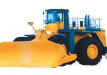 Gumikerekes dózerek Komatsu WD900-3