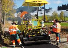 Gumikerekes finiserek Ammann AFW 270 E/G