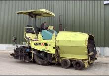 Gumikerekes finiserek Ammann AFW 350-2