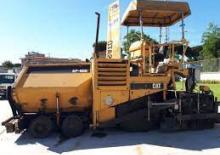 Gumikerekes finiserek Caterpillar AP600